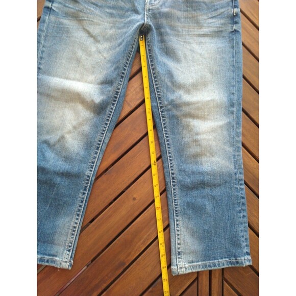 BKE  Distressed Payton cropped 28 jeans Y2K Boho - Picture 5 of 8